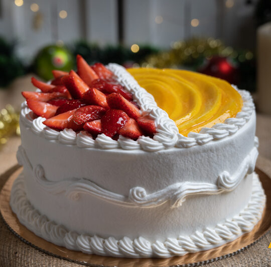 Strawberry / Mango cake 4