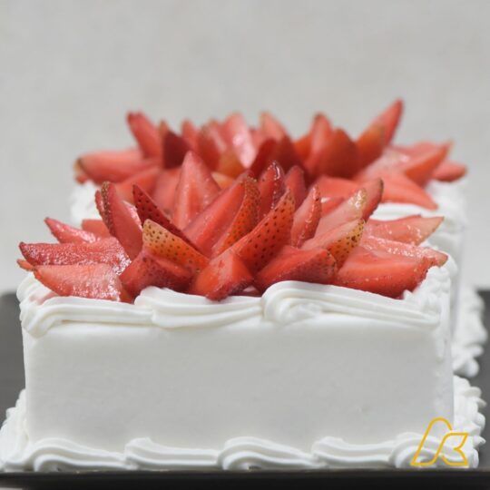 Strawberry Cream Cake 3 Persons